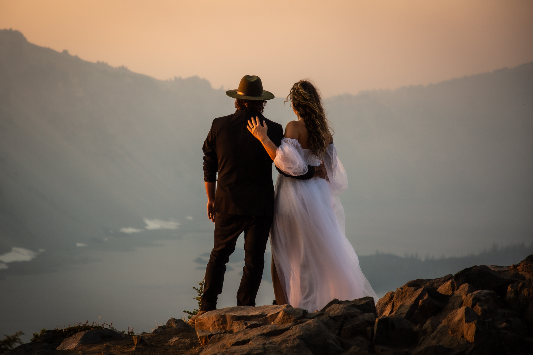 Wild Heart Elopements & Planning, Wild Heart Elopements, Elopement photos, Elopement Planning, Elopement Photographer, Elope in a National Park, Crater Lake Elopements, 